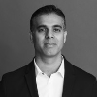 Shiseido Employee Omer Iqbal's profile photo