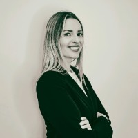 Hana Reznikova Email