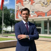 Hugo von Zeschau Email