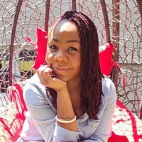 Elsie Kluvia Email