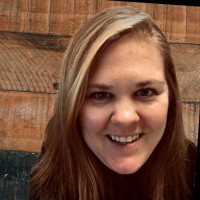 Array Employee Amelia Thomas's profile photo