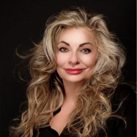 coreonerealestate.com Employee Debra Manziel's profile photo