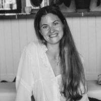 Camilla von Scholten Email