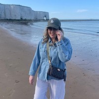 Collective Connecting Employee Louise Thomas's profile photo