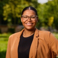 Dyzzelle Bryan Email
