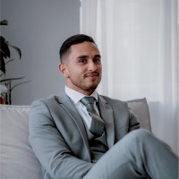 Andreas Hoskens Email