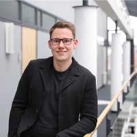 Dominik Groth Email