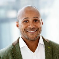 Daniel Glyn-Jones Email