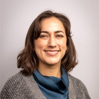 Karen de la Torre Email & Phone Number