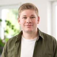 Lars Kölker Email
