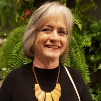 Gap Employee Vania Reis's profile photo