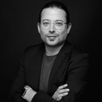 Patrick Brüns Email