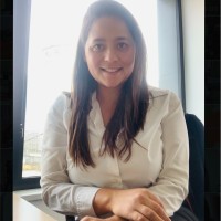 Carolina Tavares Email