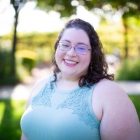 Leigh Groszek Email