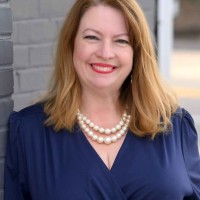 Coldwell Banker Advantage - NC Employee Laurie Donofrio's profile photo