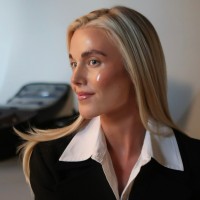 Elle Moe