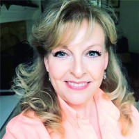 College of DuPage Employee Leslie McCarty's profile photo