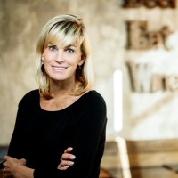 Suzanne Swain Email & Phone Number