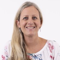 Suzanne Robertson Email