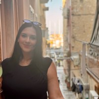 Elizabeth Livanos Email