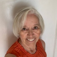 Diana James-Cairns Email & Phone Number