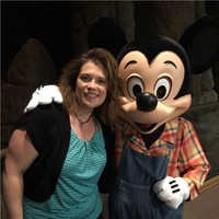 LYLA Employee Theresa Suarez's profile photo