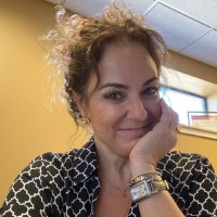 Renata Makarios Email & Phone Number