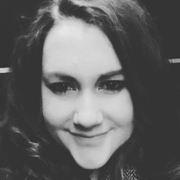 Simply Business Employee Emma Harlock's profile photo