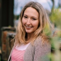 Stanford University School of Engineering Employee Emma W's profile photo
