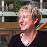 Esther van der Hoorn Email