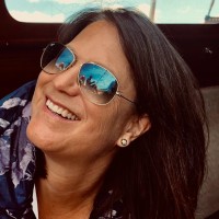 Nadine Knecht Email