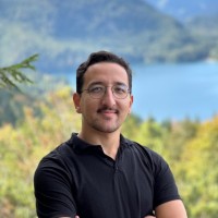 Yunus Çeli̇k Email