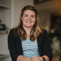 Justine Voetberg Email