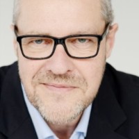 Øystein Ullnæss Email