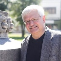 Dennis Au Email & Phone Number