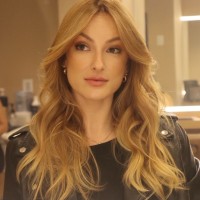 Itaú Unibanco Employee Larissa Mello's profile photo