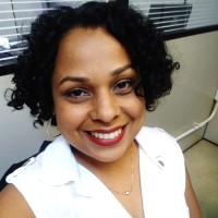 Débora Fernandes Email