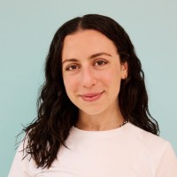 Julia Lauer Email & Phone Number