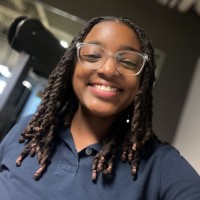 Arielle Holloway Email