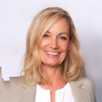 Daniela Gulle Email