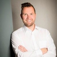 Thomas Becker Email