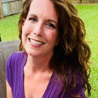 Eileen Early Email & Phone Number