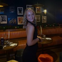 Justmylook Employee Abi Burton's profile photo