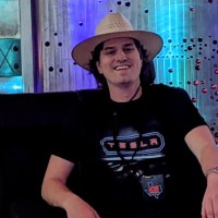 Tesla Employee Andrew Whitaker's profile photo
