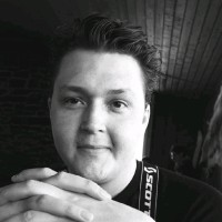 Simon Hedlund Email