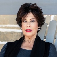 SSW FINE PROPERTIES GROUP Employee Sharon Wright's profile photo