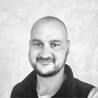 Kai Winkel Email