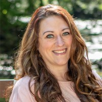 Right Elevator Employee Sara Parfitt's profile photo