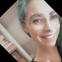 Papinelle Employee Lucy Hughes's profile photo