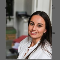 Marine Besson Email